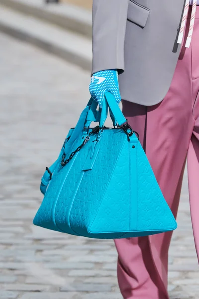 Look 3